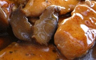 Cotolette al Moscato (Veal Cutlets with Muscatel and Almonds)