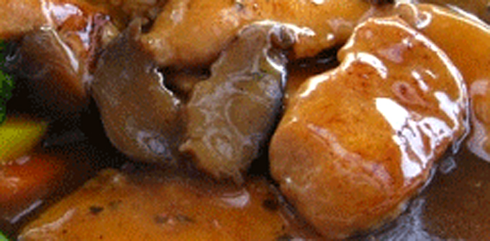 Cotolette al Moscato (Veal Cutlets with Muscatel and Almonds)