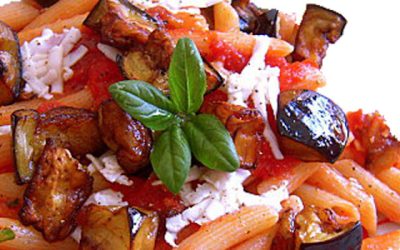 Maccheroni alla Norma (Macaroni with Tomato Sauce and Aubergine)